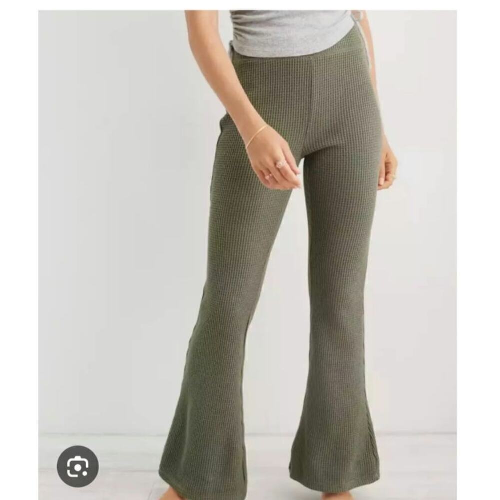 Aerie AE Waffle Super High-Waisted Flare Pant Green M